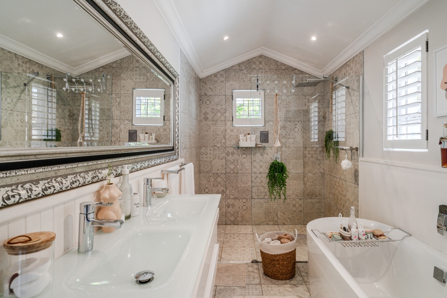 4 Bedroom Property for Sale in Simons Kloof Western Cape